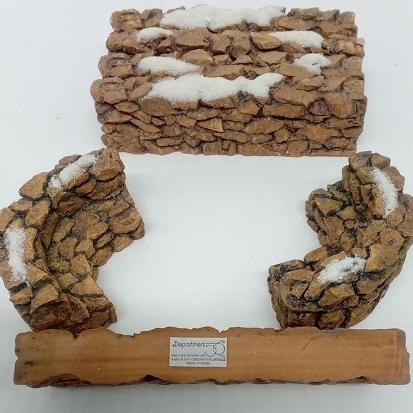 DEPARTMENT 56, SNOW VILLAGE STACKED ROCK WALL - Picture 2 of 3